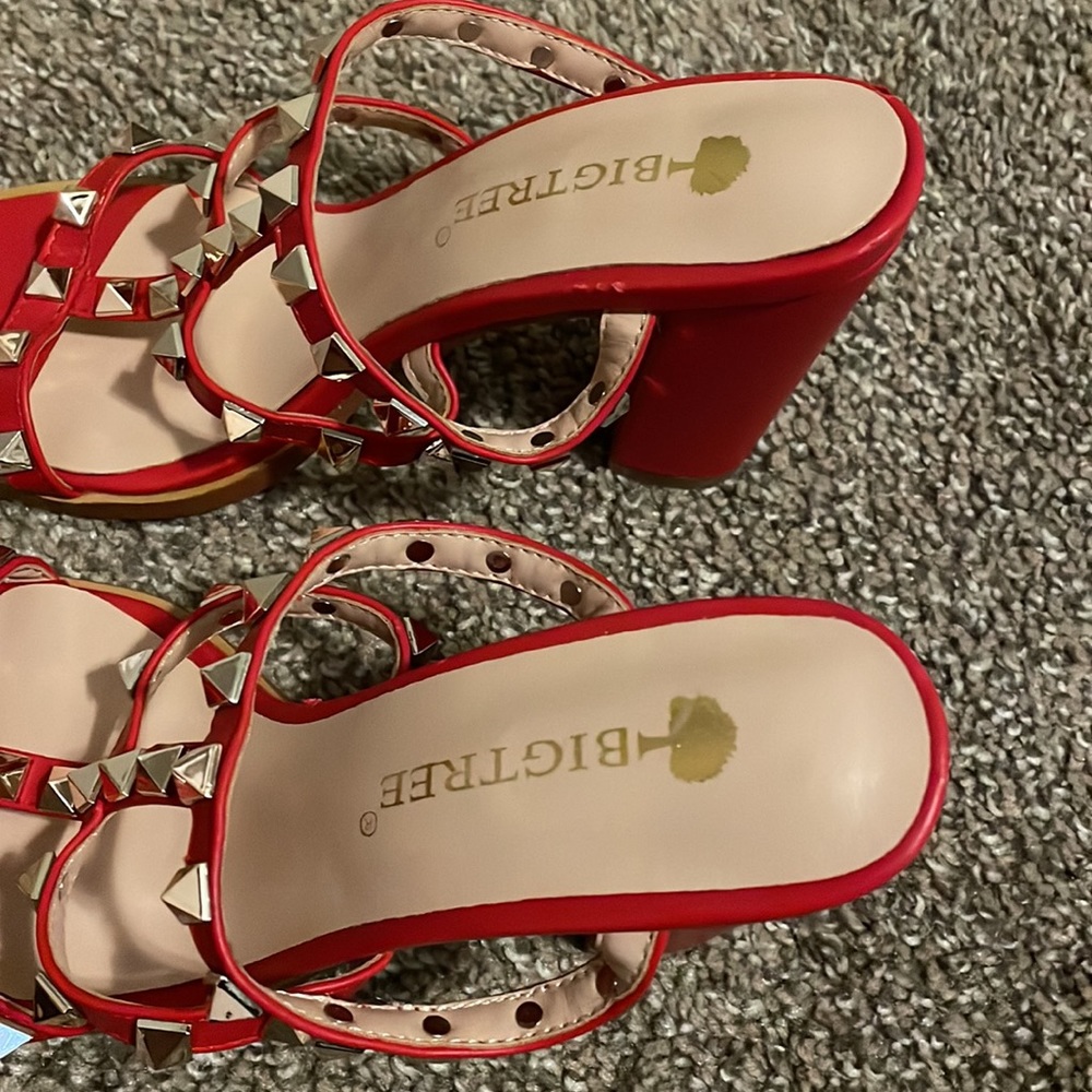 Red Sandals - Picture 2 of 4